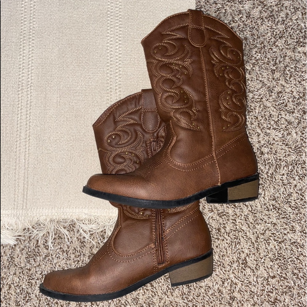 Youth Cowboy Boots!!